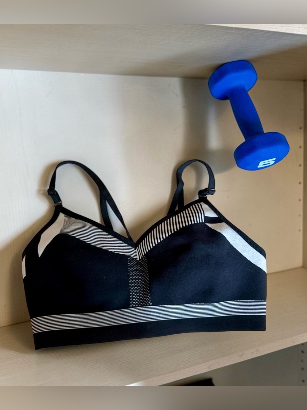Nike Black and Gray Striped Performance Sports Bra M🖤🩶